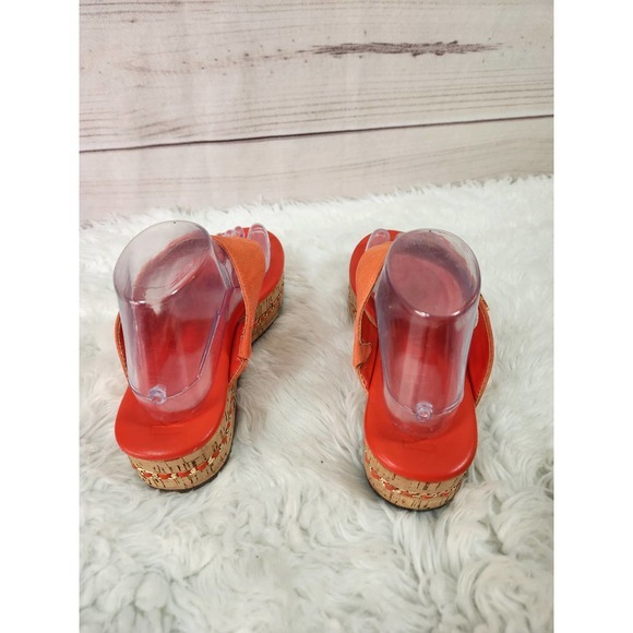 Karl Lagerfeld Paris Women's‎ Orange Leather Wedge Flip Flop Sandals Size 9M - Picture 3 of 8